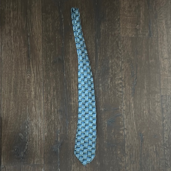 Stylish Blue Patterned Tie - Picture 1 of 3